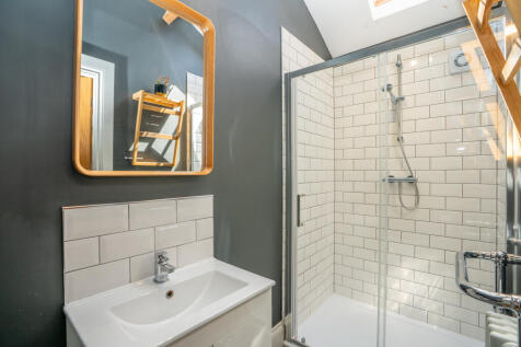 Master Bedroom En Suite