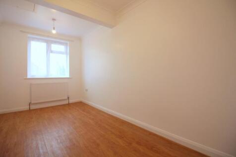 Victoria Road, Ruislip photo 4