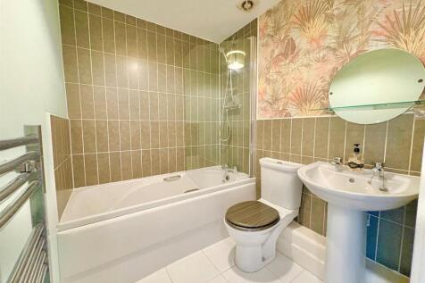 Bathroom.jpg