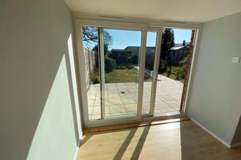 Longfield, HARLOW photo 5