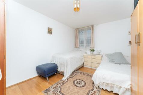 177 Gloucester bed.jpg