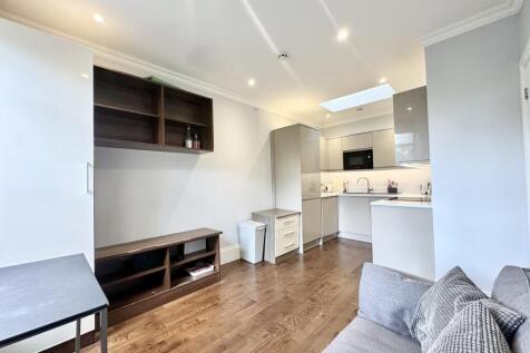 Finborough Road, LONDON photo 4