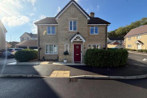 4 Bedroom House in SN15 2FR