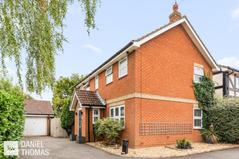 Waltham Abbey, EN9 - property photo