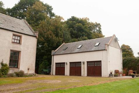 Triple Garage with Loft Room