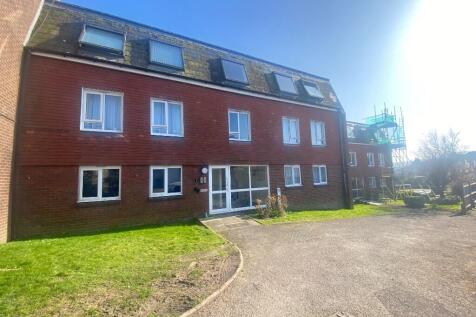 2 bed flat/apartment for rent in Hurst Lane, Eastbourne, East Sussex, BN21