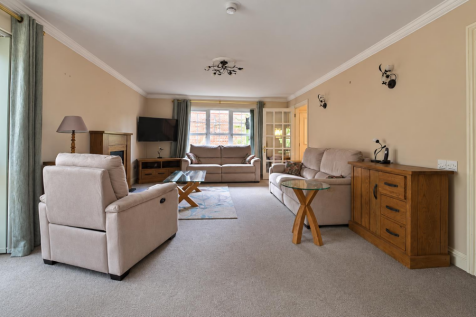 Living room 2 .png