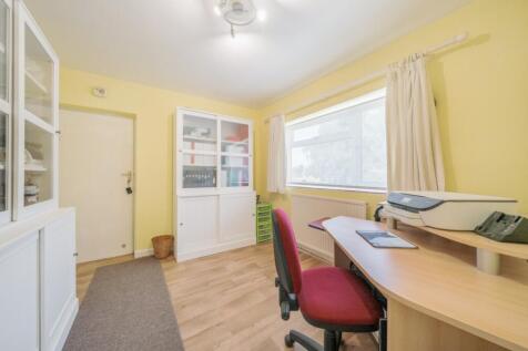 1317674-7-68638ab034377-ARW