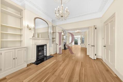 RECEPTION ROOM FRONT
