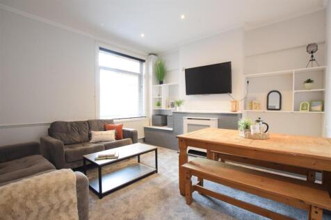 6-bed terraced on 27/28 - West Parade - Student House, £2,990/mo