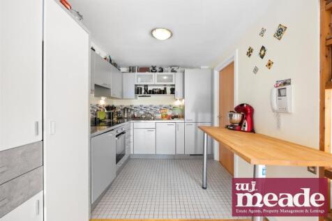 The Renovation, Woolwich Manor Way, E16 photo 3