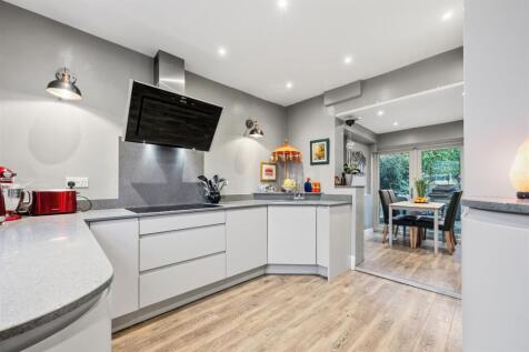 Kitchen to Dining Room.jpg