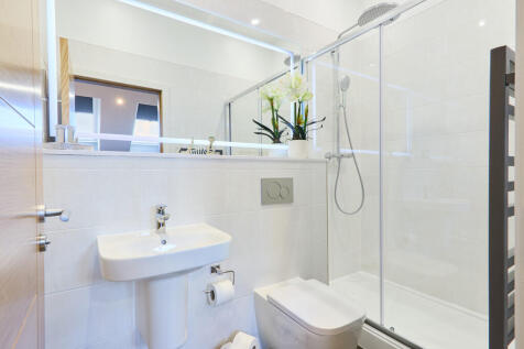 Ensuite shower