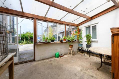 Cottage - Lean to conservatory