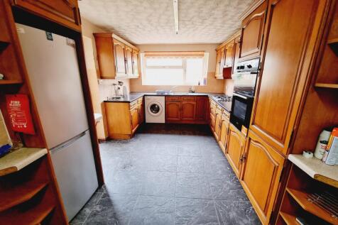 28 Queensway, Leamington Spa photo 3