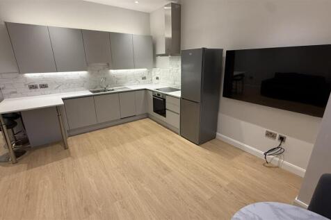 LOUNGE 3.jpg