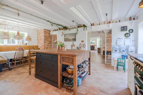 Kitchen/Dining