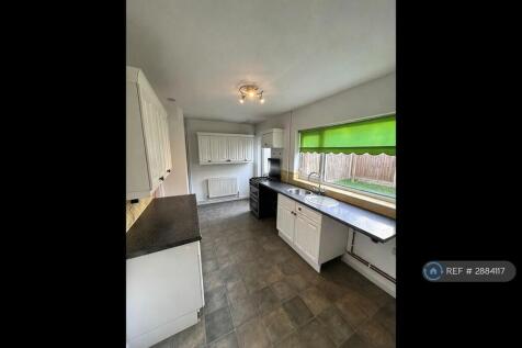 Longford Crescent, Nottingham, NG6 photo 3