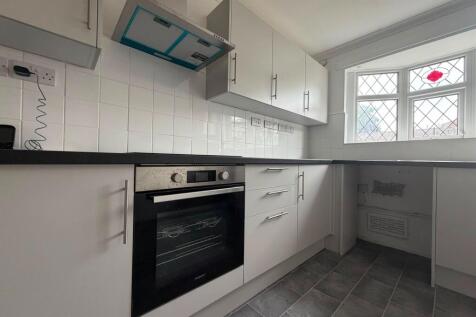 Fern Close, Birchwood, Warrington photo 3