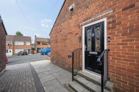 96 Lords Stile Lane External-1.jpg