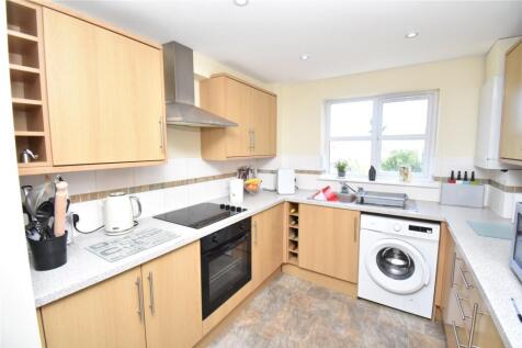 Oxford Street, Lambourn, Berkshire, RG17 photo 2