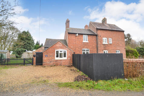 Three Bedroom Country Property in Donnington, Shr
