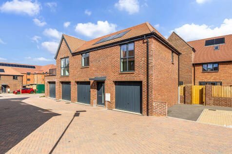 Leaf Living at Allium Park, Guildford, GU23, Ripley photo 4