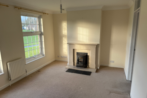 4 The Village, Litchfield, RG28 7PJ photo 4