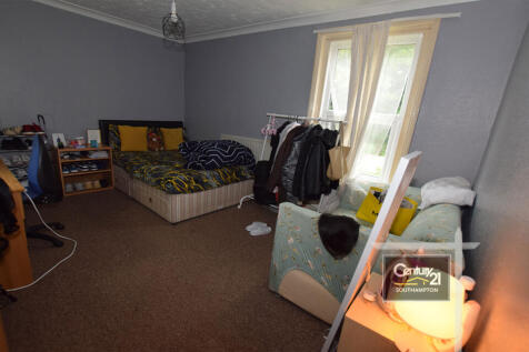 |Ref: R153893|, Burlington Road, Southampton SO15 2FQ photo 5