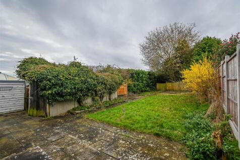 13 Queensway Drive-12.jpg