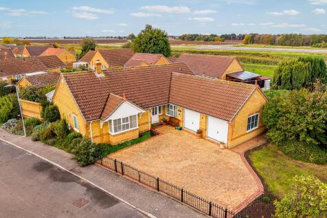 27 Angelica Drive (Spalding)-2.jpg