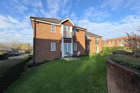 2-Minister-Court - Front 1.jpg