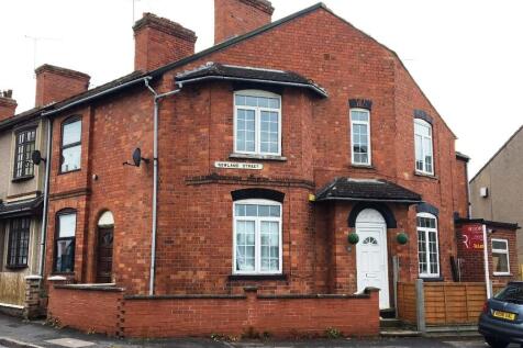 3-bed semi-detached on Newland Street, Rugby, CV22, £995/mo