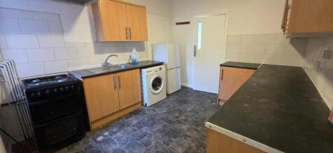 Spacious kitchen with plentiful worktop space...