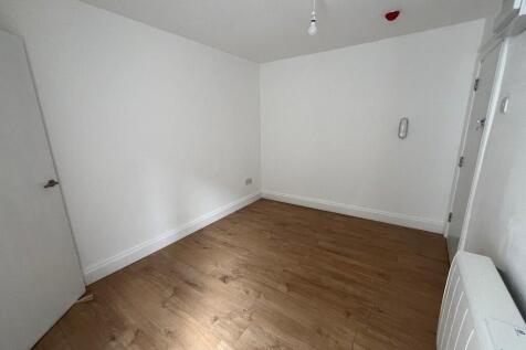 Upper Clapton Road,London,E5 photo 3