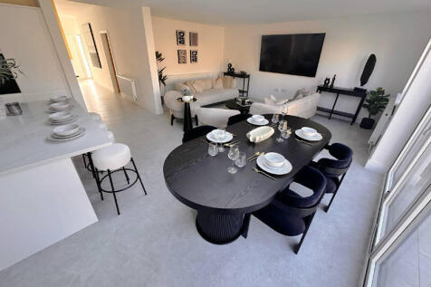 Family Dining Kitchen