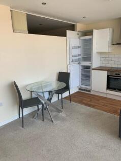 Flat 2,  18 South Street, Ilkeston, DE7 photo 4