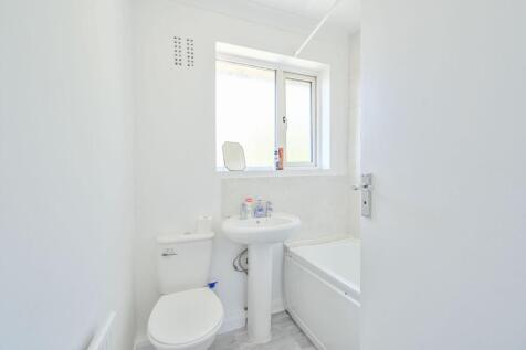 Braid Avenue, Acton, London, W3 photo 4