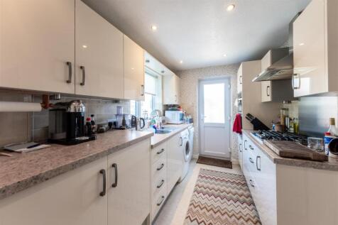 12 Lambert Way-001.jpg