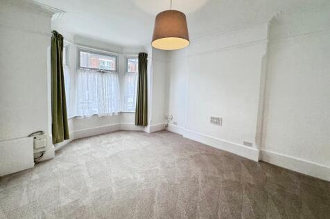 Haddon road, West Bridgford, NG2 photo 4