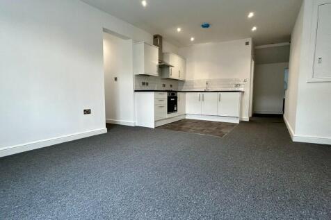 Market Street, Hyde, Greater Manchester, SK14 photo 3