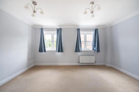 Prothero Close, Aylesbury, HP21 photo 3