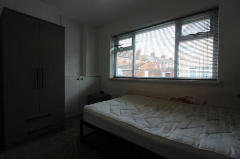Mayfair Road photo 3