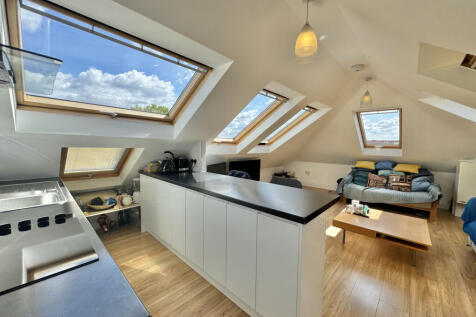 One bedroom flat for Sale in N21