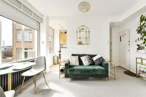 London, EC1M - property photo