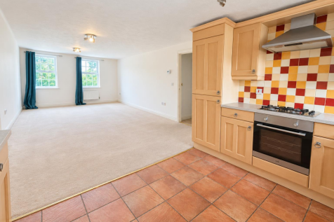 The Ridings, Grange Park, Northampton NN4 photo 4