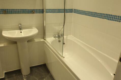 The Broadway, Eastbourne photo 4