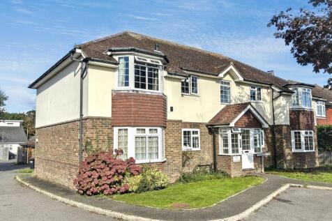 9 Village Close, Bexhill-on-Sea, East Sussex, TN39 4TF