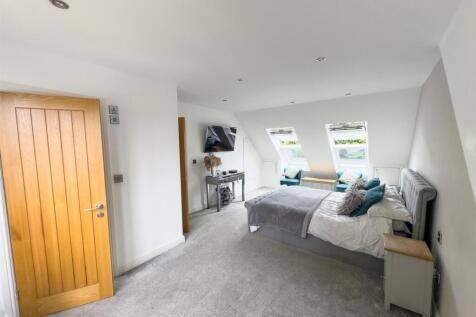 Prinicpal Bedroom Suite (4).jpg