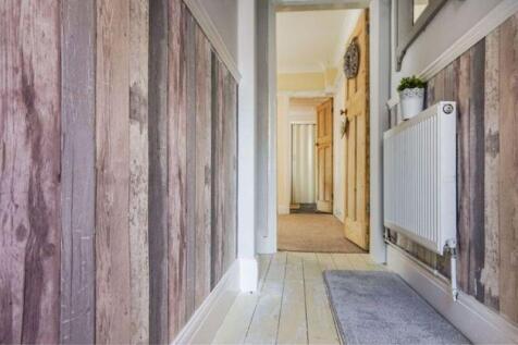 Entrance Hall way 